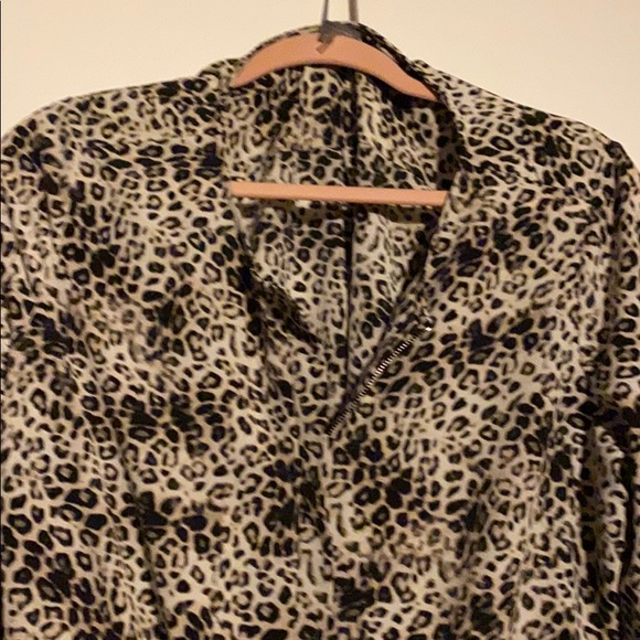 Vince Camuto Leopard Dress - Picture 4 of 4